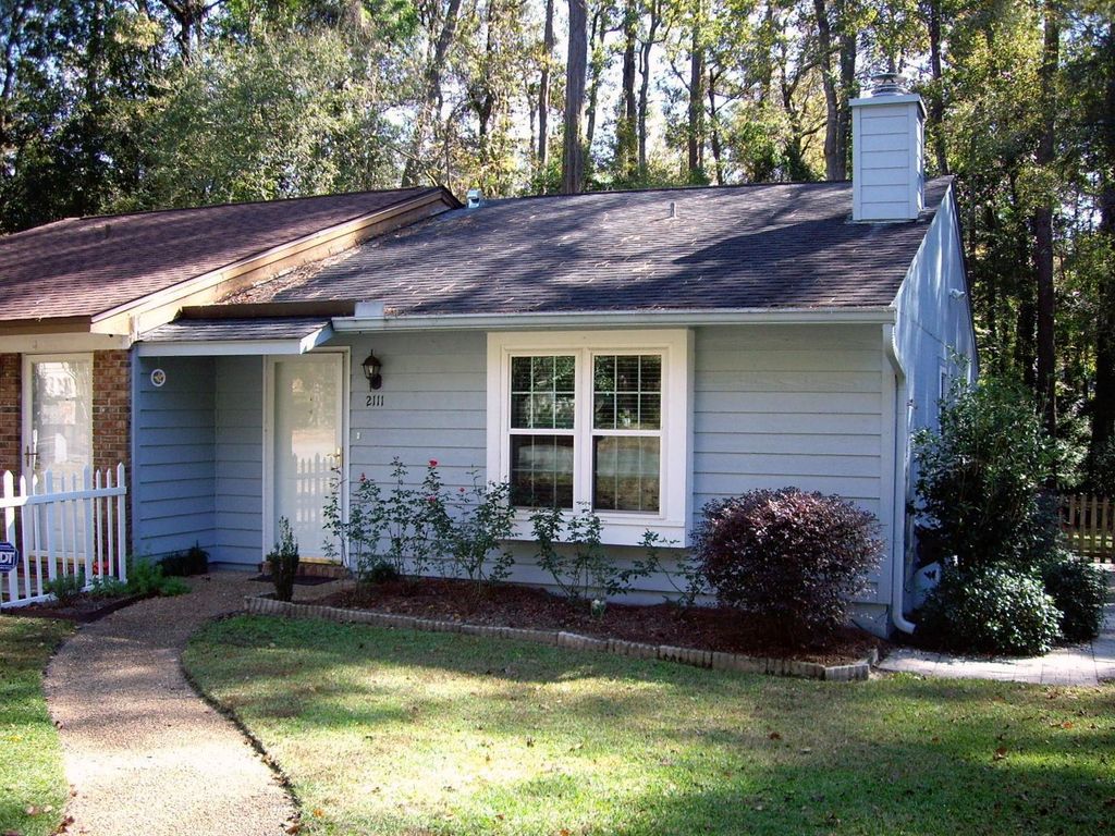 Photo of 2111 Victory Garden Lane, Tallahassee, FL 32301 (MLS # 393543)