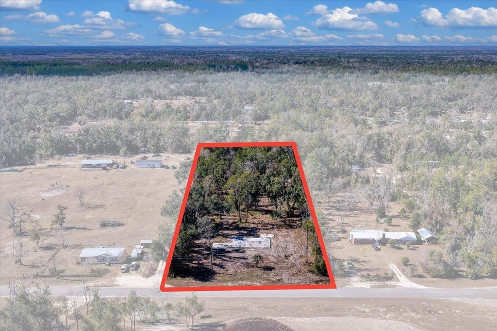 Photo of 2105 Golf Course Road, Perry, FL 32348 (MLS # 395723)