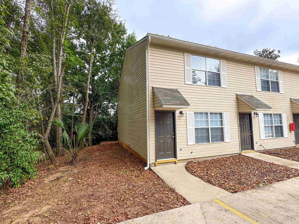 Photo of 1921 Larette Drive, Tallahassee, FL 32301 (MLS # 392038)