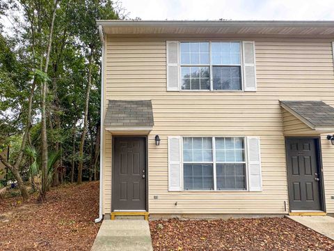 Photo of 1921 Larette Drive, Tallahassee, FL 32301 (MLS # 392038) Photo of 1921 Larette Drive, Tallahassee, FL 32301 (MLS # 392038)