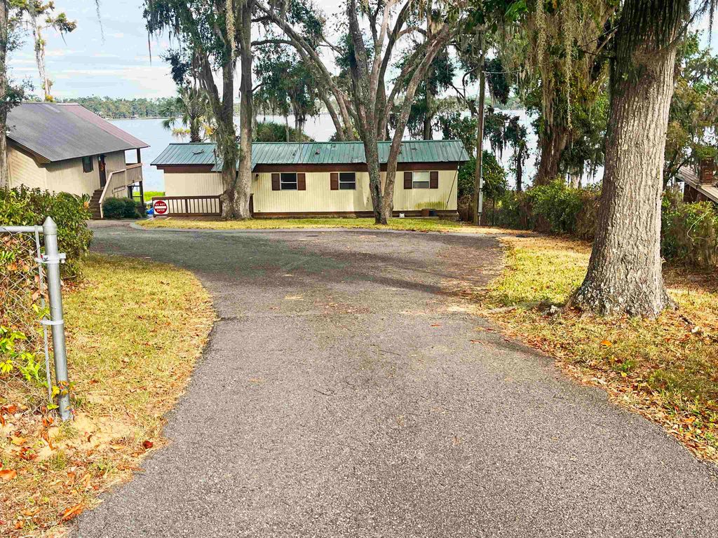 Photo of 4157 NE Cherry Lake Circle, Madison, FL 32340 (MLS # 392692)