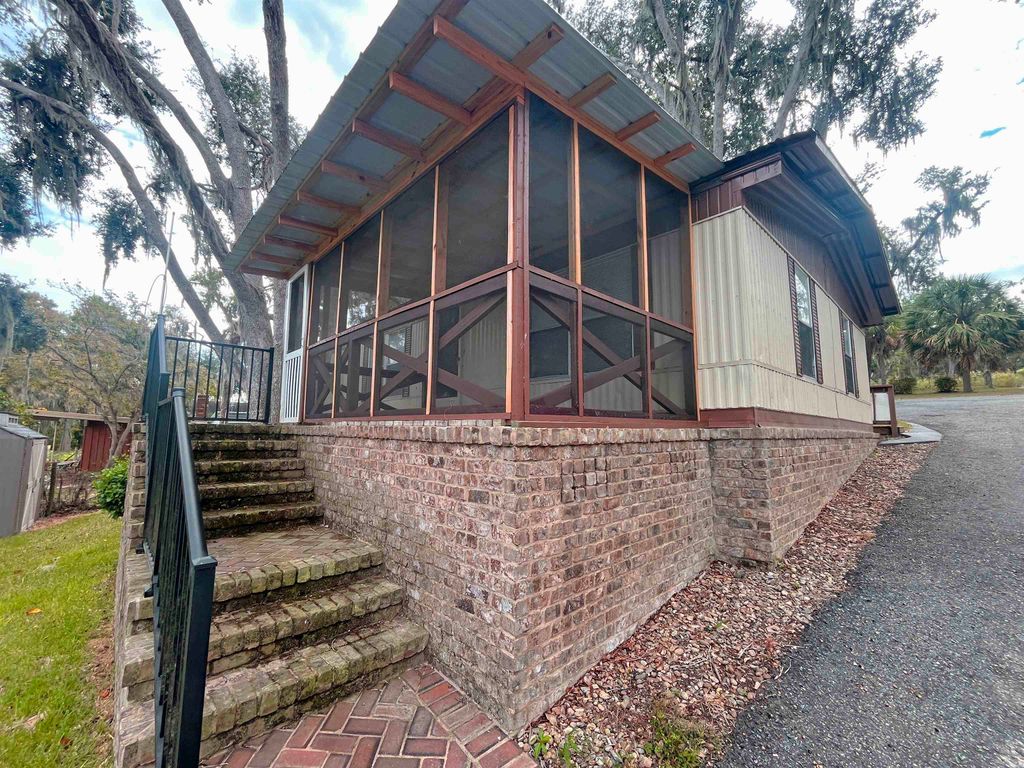 Photo of 4157 NE Cherry Lake Circle, Madison, FL 32340 (MLS # 392692)