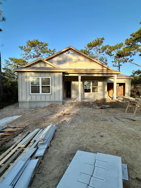 A home in Carrabelle