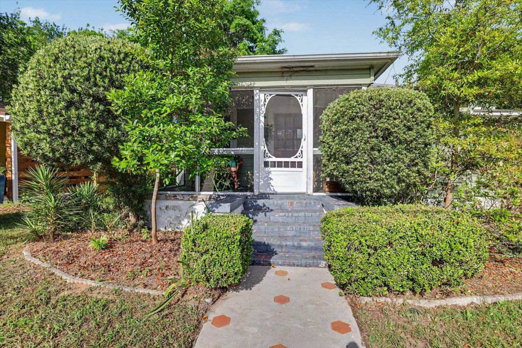 Photo of 1604 Branch Street, Tallahassee, FL 32303 (MLS # 398137)