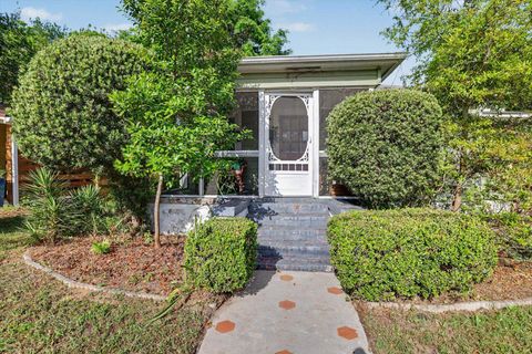 Photo of 1604 Branch Street, Tallahassee, FL 32303 (MLS # 398137)