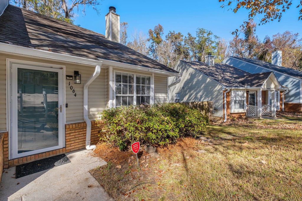 Photo of 1064 Copper Creek Drive #B, Tallahassee, FL 32311 (MLS # 394211)