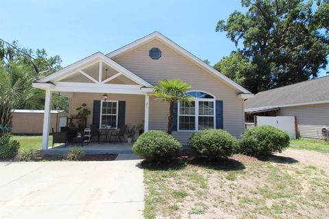 A home in Crawfordville