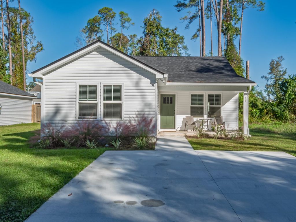 Photo of 30 Menomini Street, Crawfordville, FL 32327 (MLS # 392523)