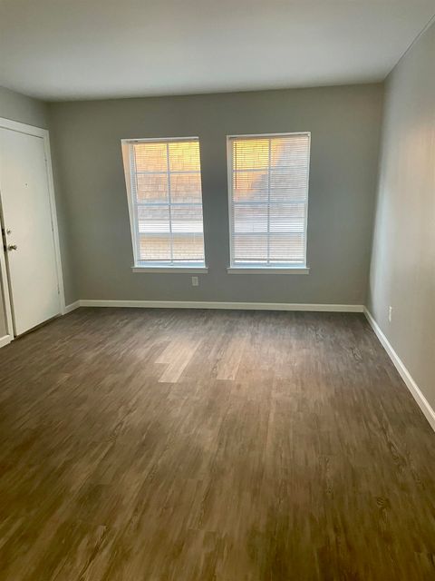Tiny photo for 2020 CONTINENTAL Avenue #206, Tallahassee, FL 32304 (MLS # 396977)