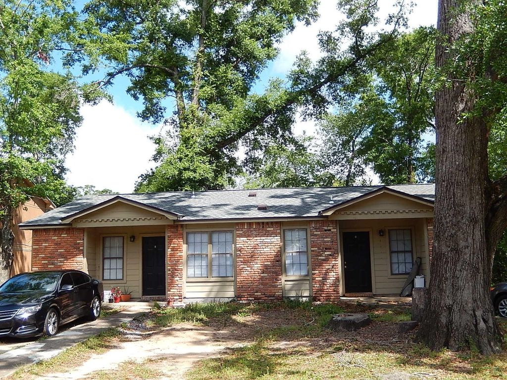 Photo of 3200 Nekoma Lane #A, Tallahassee, FL 32304 (MLS # 397369)