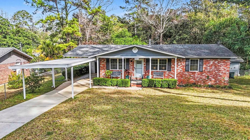 Photo of 2505 Mayfair Road, Tallahassee, FL 32303 (MLS # 394900)