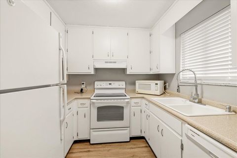 Tiny photo for 216 Dixie Drive #B4, Tallahassee, FL 32304 (MLS # 401710)