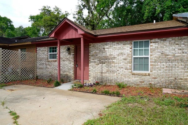 3421 N CARNATION CT, TALLAHASSEE, FL 32303 - Image c91c2ff06fc38aa9c1e542a7e3c257d4/1381439698