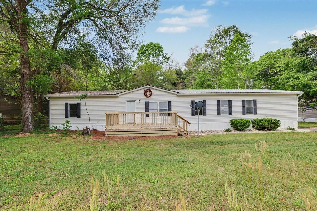 Photo of 515 DEER CREEK Road, Havana, FL 32333 (MLS # 398277)