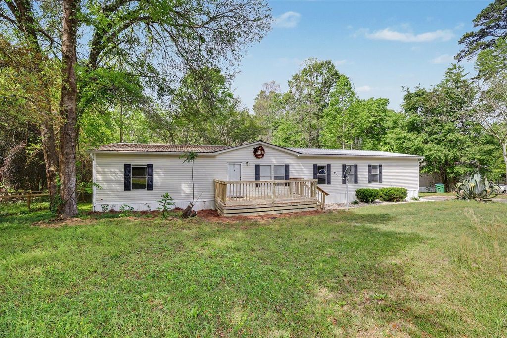 Photo of 515 DEER CREEK Road, Havana, FL 32333 (MLS # 398277)