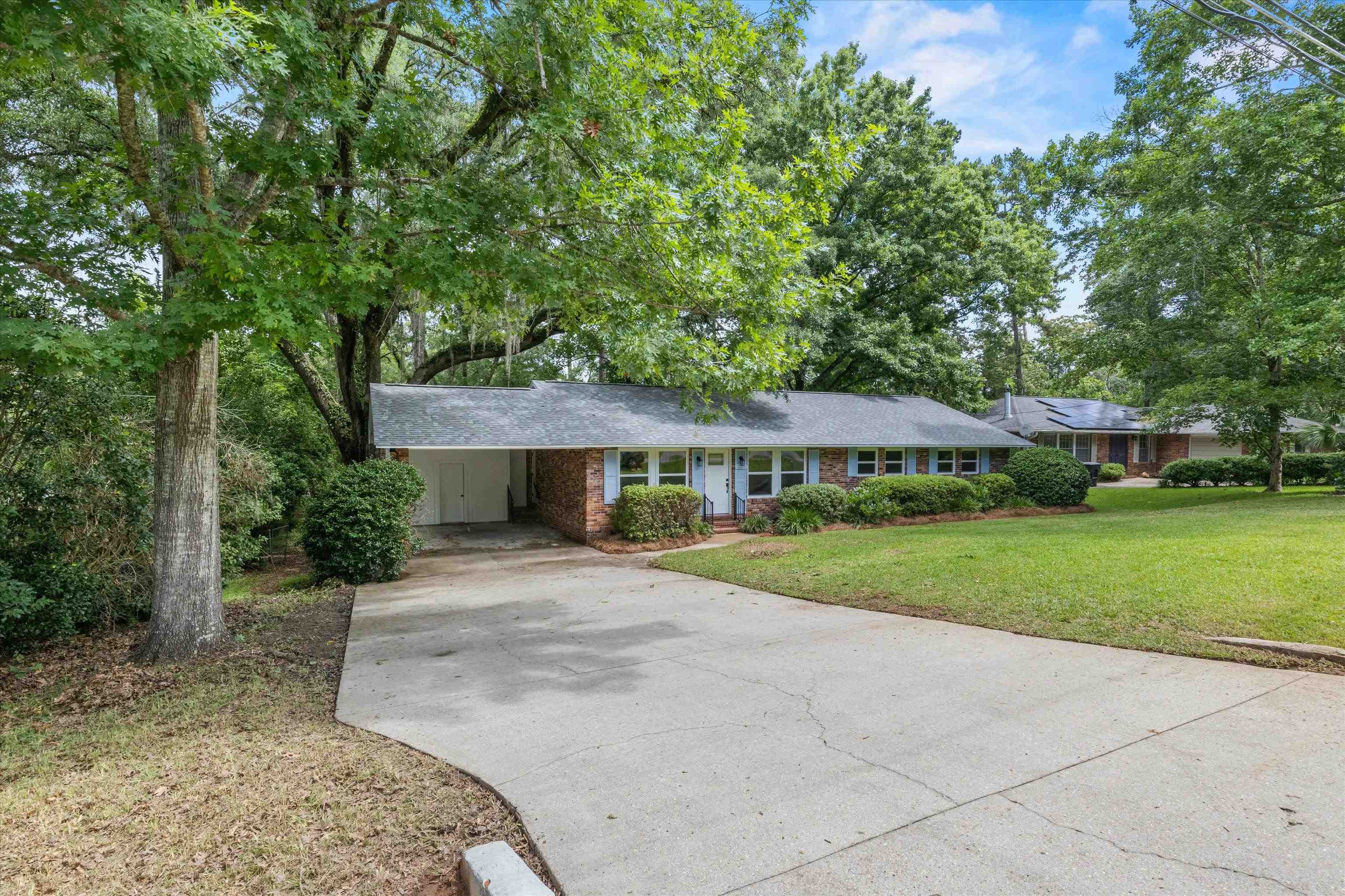 2114 Deerfield Drive