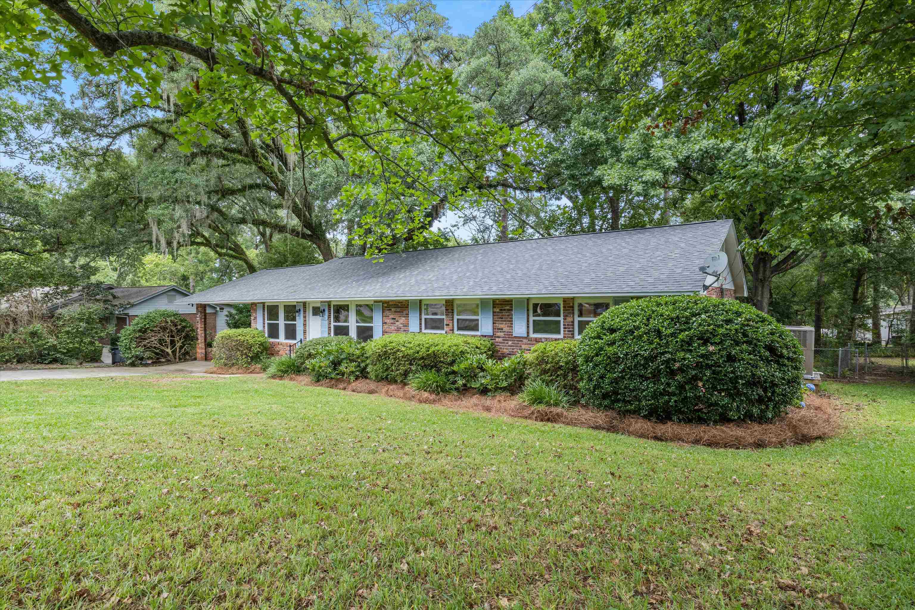 2114 Deerfield Drive
