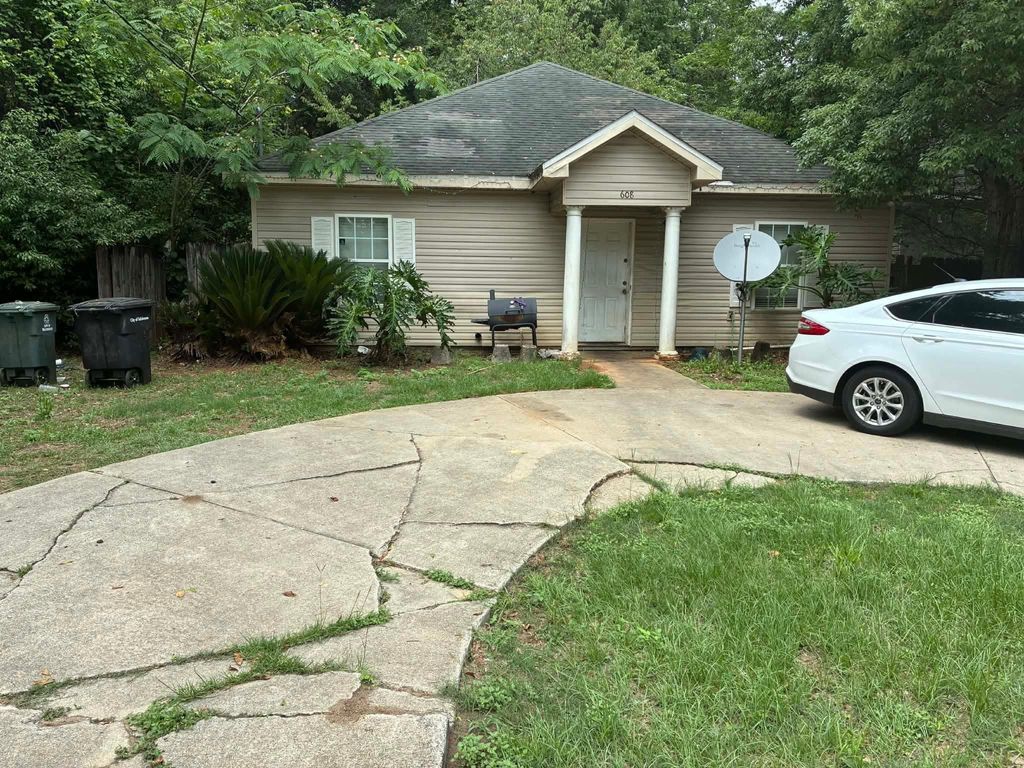 Photo of 608 Putnam Drive, Tallahassee, FL 32301 (MLS # 399781)