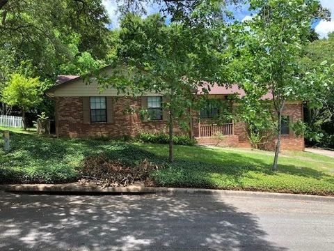 Photo of 3744 Longchamp Circle, Tallahassee, FL 32309 (MLS # 398297)