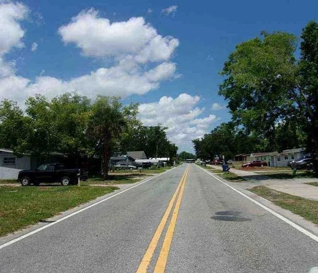 Photo of 916 Derbyshire Road, Other Florida, FL 32117 (MLS # 400150)