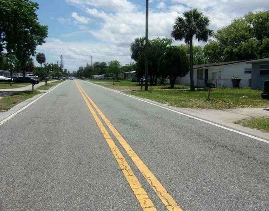 Photo of 916 Derbyshire Road, Other Florida, FL 32117 (MLS # 400150)