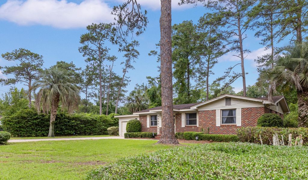 Photo of 2212 Croydon Drive, Tallahassee, FL 32303 (MLS # 400527)