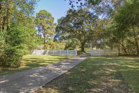 Tiny photo for 4533 Andrew Jackson Way, Tallahassee, FL 32303 (MLS # 392865)