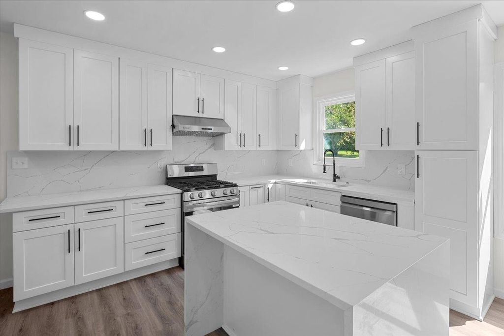 Photo of 400 Talaflo Street, Tallahassee, FL 32308 (MLS # 393952)