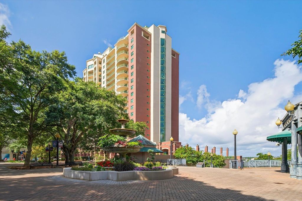 Photo of 300 S Duval Street #1201, Tallahassee, FL 32301 (MLS # 400239)