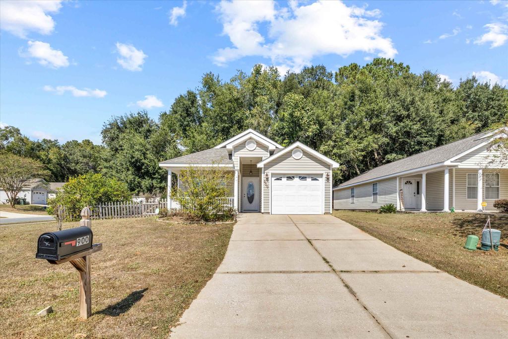 Photo of 900 Saddle Creek Run, Tallahassee, FL 32301 (MLS # 392404)