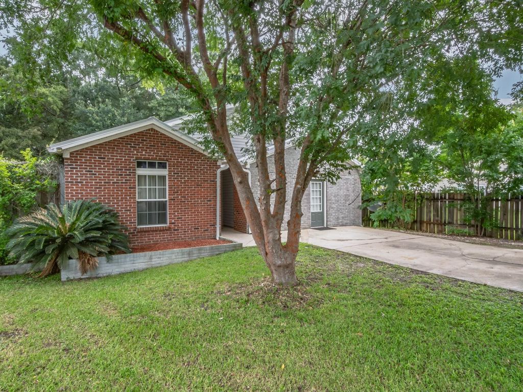 Photo of 5406 Claredon Court, Tallahassee, FL 32303 (MLS # 389807)