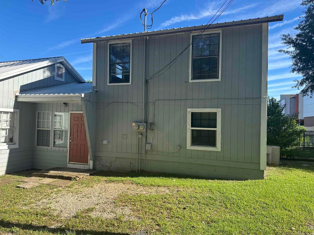 Photo of 229 S Lipona Road #B, Tallahassee, FL 32304 (MLS # 399947)