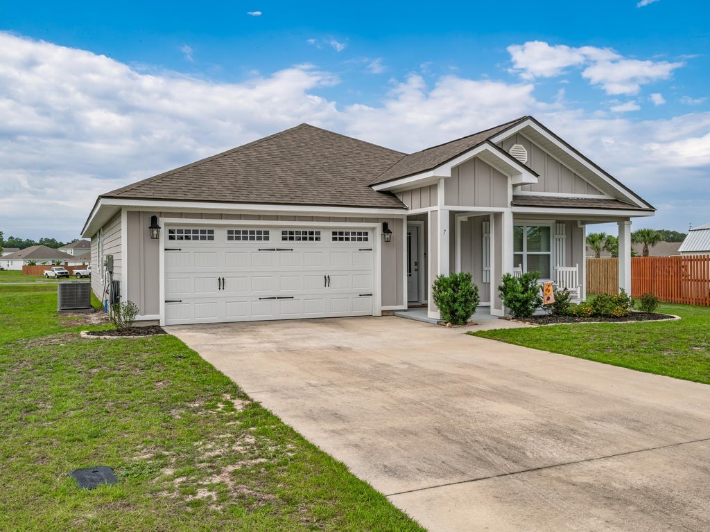 Photo of 7 Sugar Maple Lane, Crawfordville, FL 32327 (MLS # 400797)