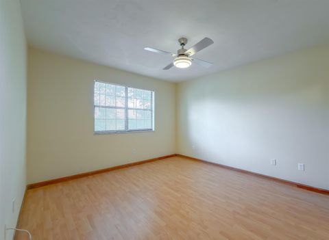 Tiny photo for 1104 Greentree Court #L, Tallahassee, FL 32304 (MLS # 393550)