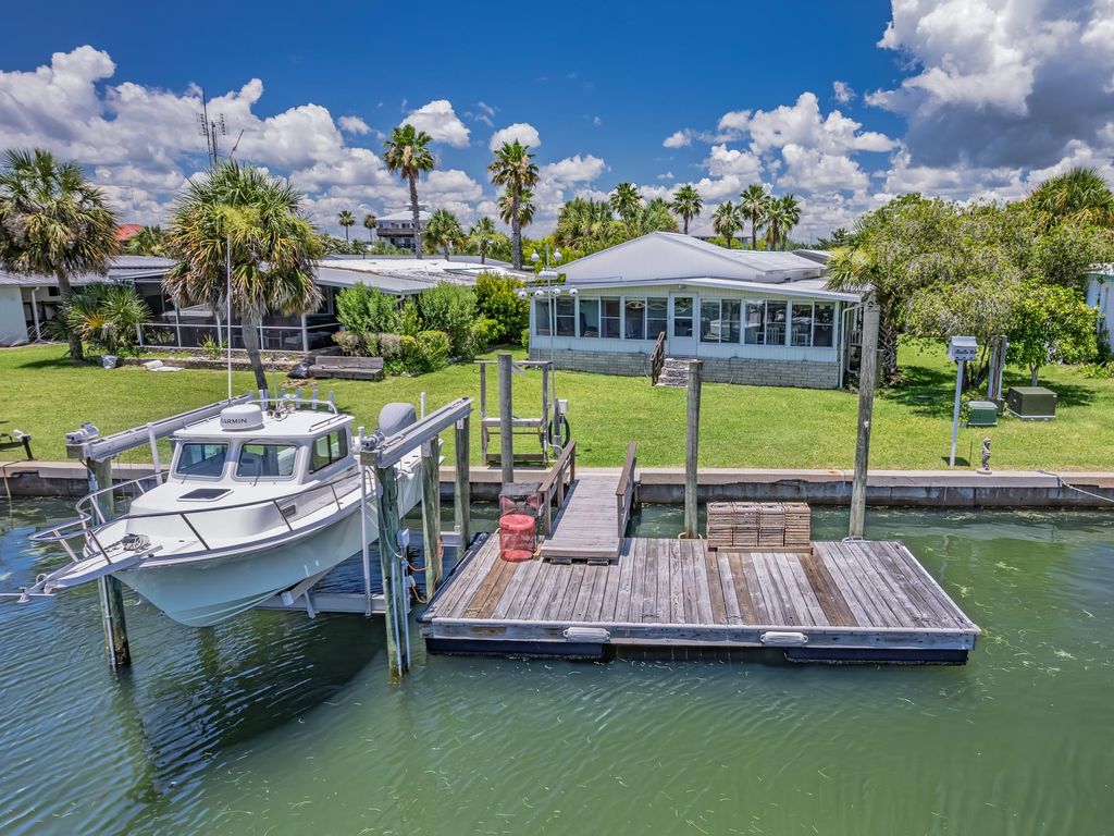 Photo of 53 Connie Drive, Crawfordville, FL 32327 (MLS # 395076)