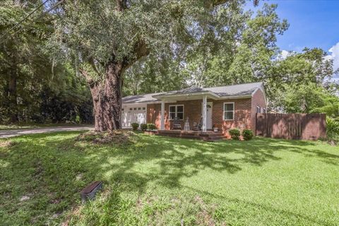 Tiny photo for 1529 Live Oak Drive, Tallahassee, FL 32301 (MLS # 387291)