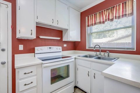 Tiny photo for 1529 Live Oak Drive, Tallahassee, FL 32301 (MLS # 387291)