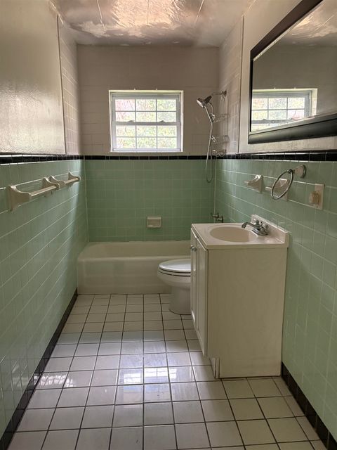 Tiny photo for 3425 Laura Street, Tallahassee, FL 32305 (MLS # 397278)