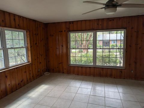 Tiny photo for 3425 Laura Street, Tallahassee, FL 32305 (MLS # 397278)