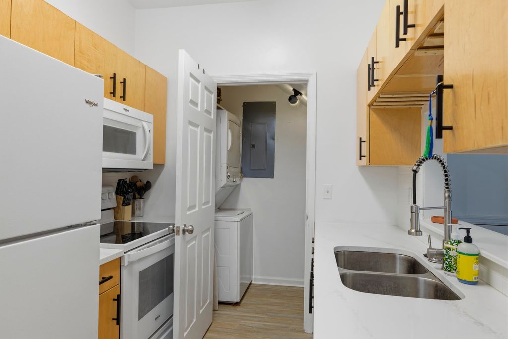 Photo of 2403 Hartsfield Road #607, Tallahassee, FL 32303 (MLS # 396836)