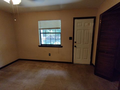 Tiny photo for 1105 Ocala Road, Tallahassee, FL 32304 (MLS # 398526)
