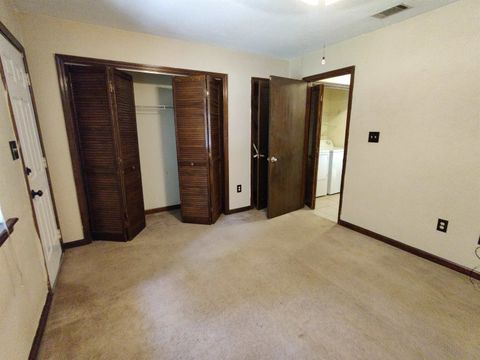 Tiny photo for 1105 Ocala Road, Tallahassee, FL 32304 (MLS # 398526)