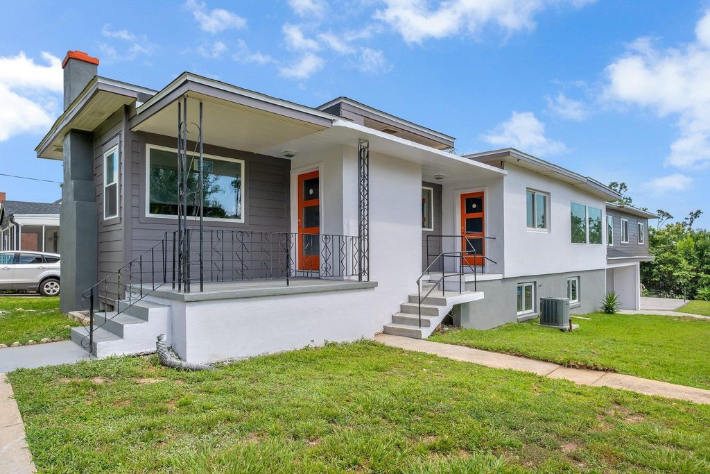 Photo of 111 Young Street #-, Tallahassee, FL 32301 (MLS # 388040)