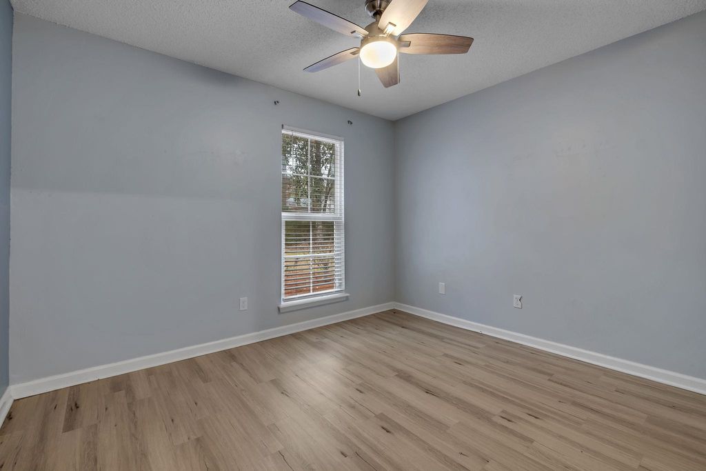 Photo of 3107 Foxwood Lane Ln, Tallahassee, FL 32309 (MLS # 396113)