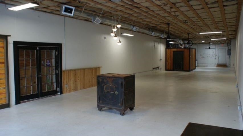 230 N JEFFERSON Street
