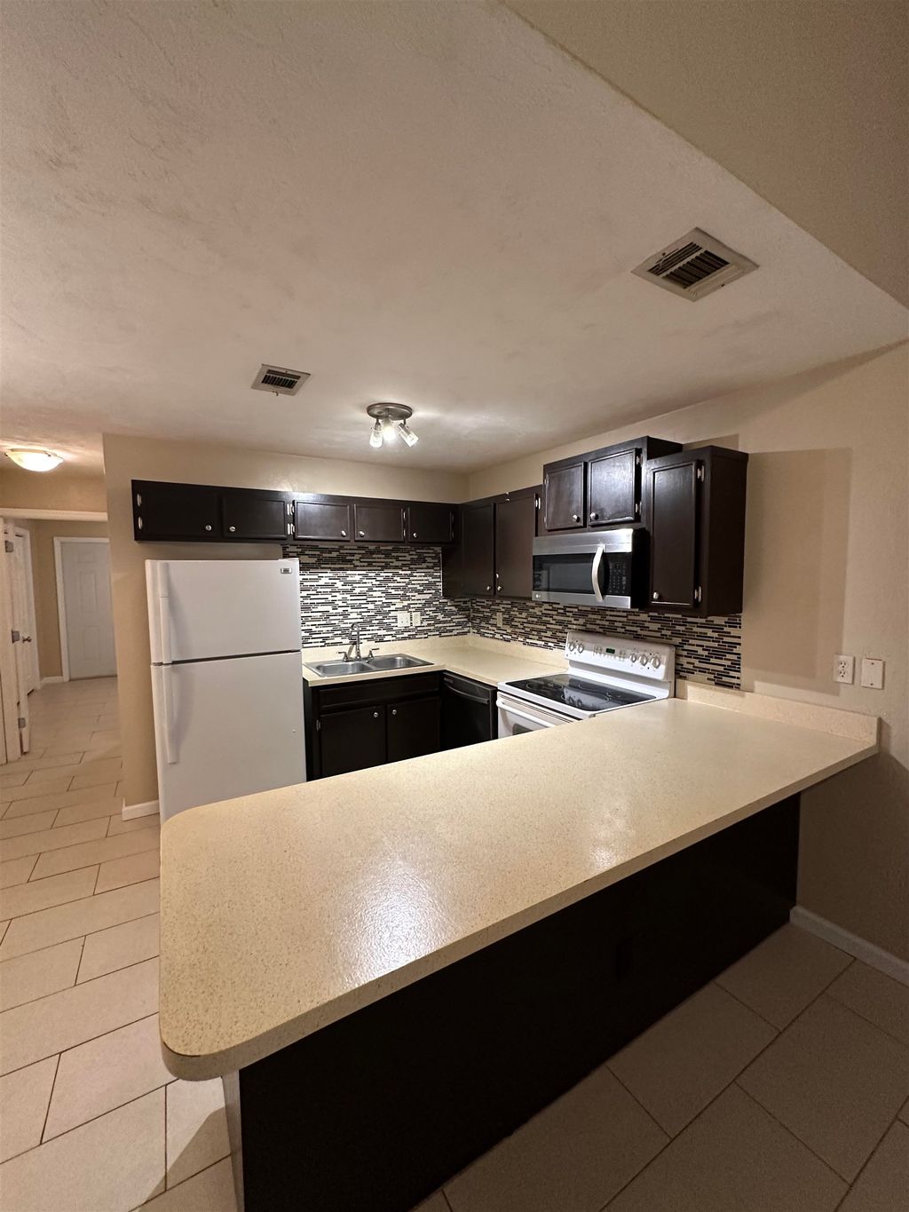 Photo of 1071 Ocala Road, Tallahassee, FL 32304 (MLS # 392335)