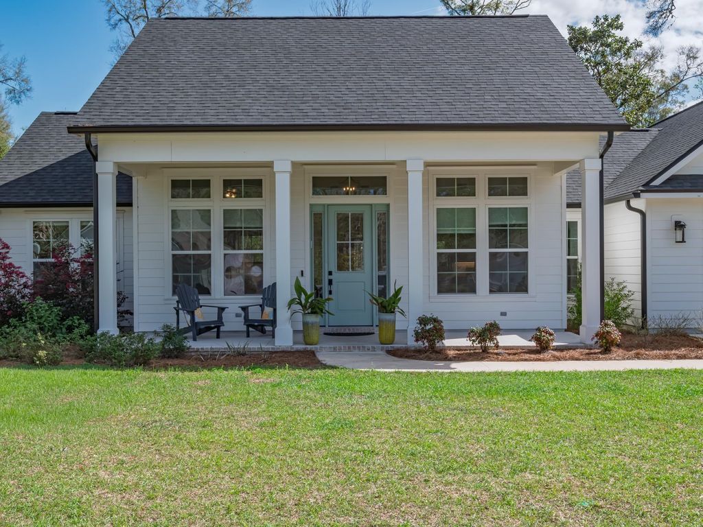 Photo of 39 Getaway Lane, Crawfordville, FL 32327 (MLS # 397388)