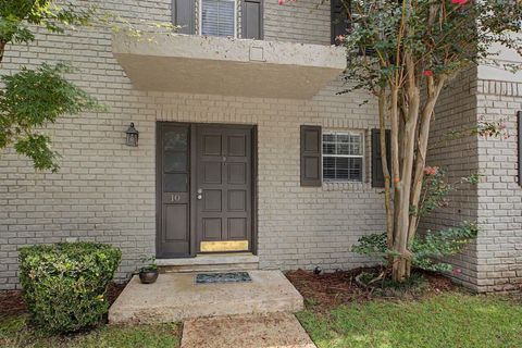 Photo of 1625 Centerville Road #10, Tallahassee, FL 32308 (MLS # 402830)