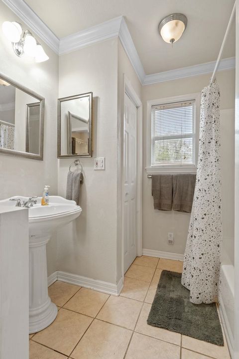 Tiny photo for 416 E Georgia Street, Tallahassee, FL 32301 (MLS # 391646)