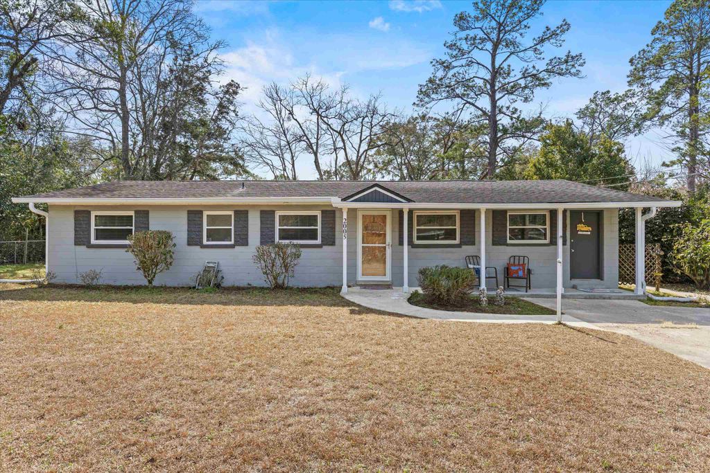 Photo of 2005 CASA LINDA Court, Tallahassee, FL 32303 (MLS # 396200)